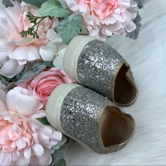 Betsey Johnson Eve Gold Glitter Sneaker Size 9 EUC - Picture 5 of 8